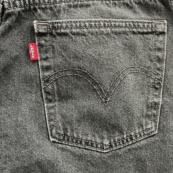Sz27 Levi’s 501 button fly distressed cutoff denim shorts in faded black. EUC - Picture 15 of 16